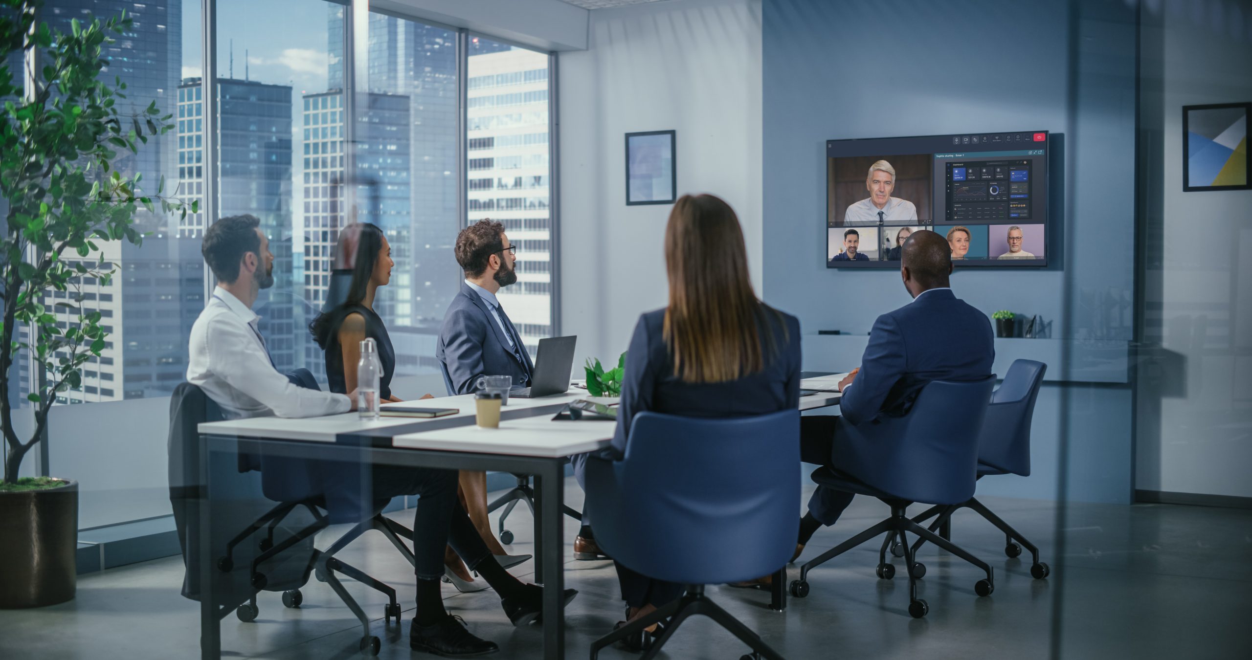 Votre Comex se tient à distance